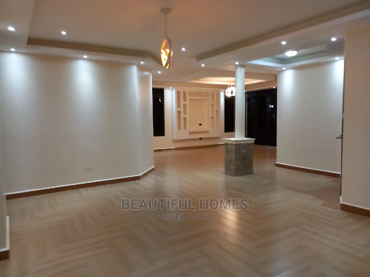 Furnished 6bdrm Mansion in Kiwatule Recreation, Nakawa for Sale in Nakawa