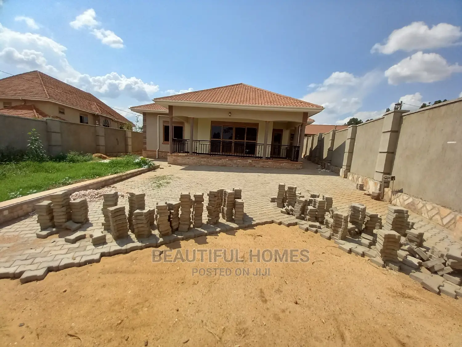 Furnished 5bdrm House in Buwate, Kira for Sale in Kira