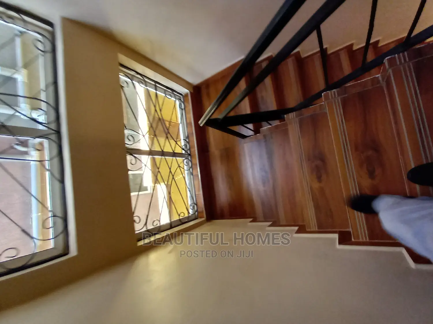 Furnished 4bdrm Duplex in Kira for Sale in Kira