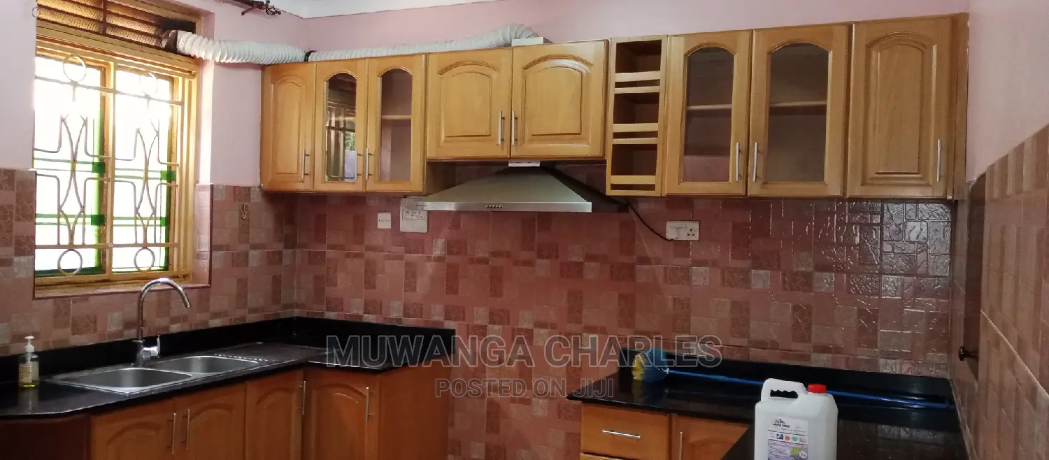 3bdrm Duplex in Fs Properties Ltd, Central Division for Rent in Central Division