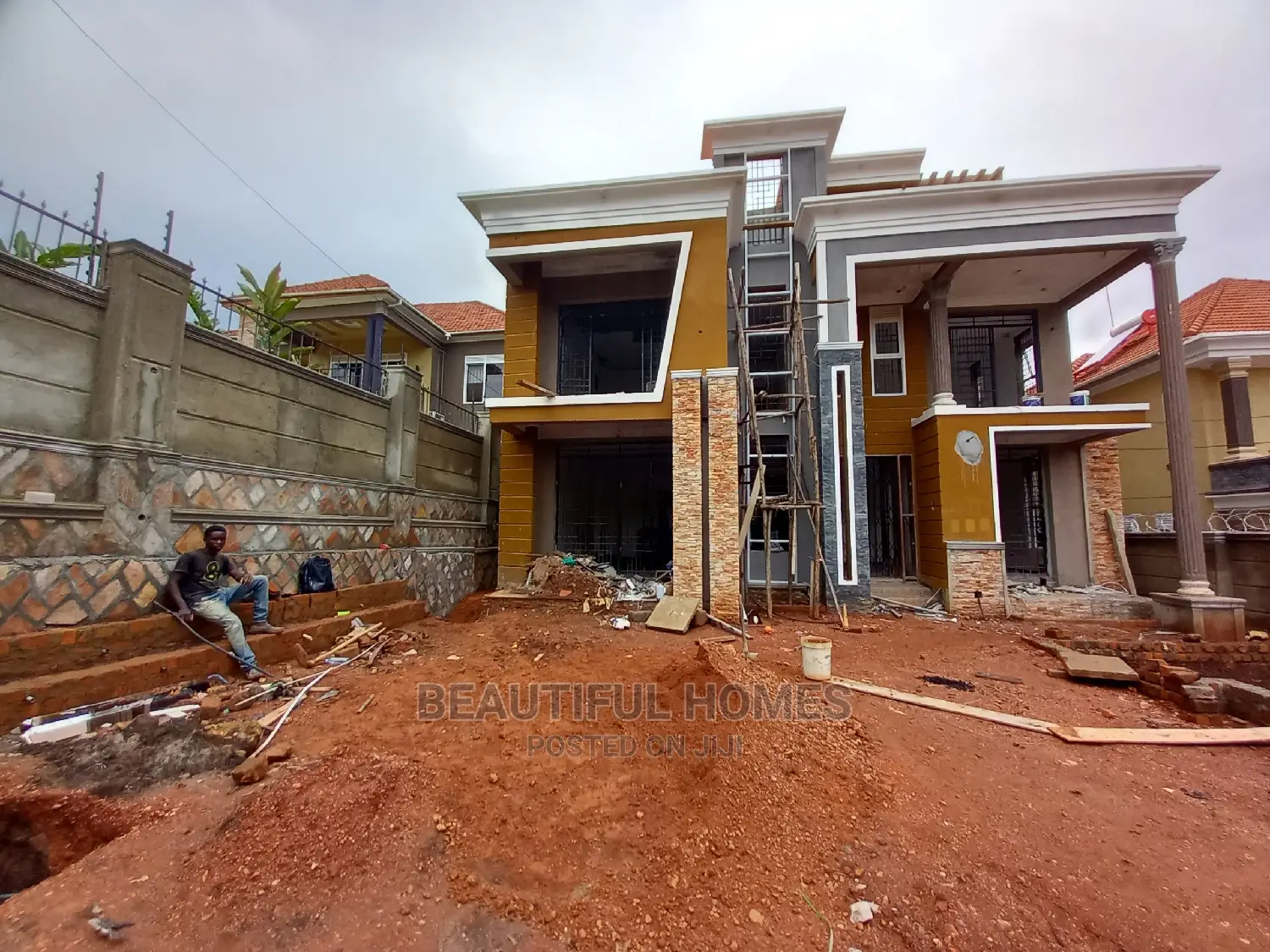 Furnished 5bdrm Mansion in Kira for Sale in Kira