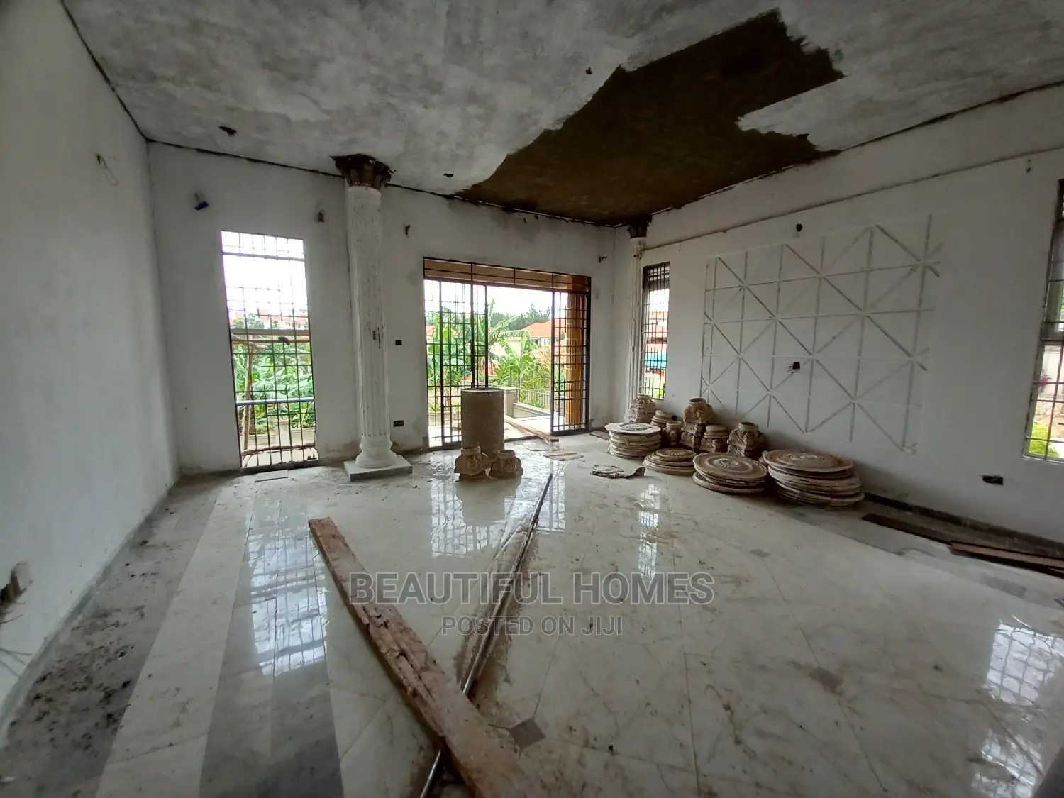 Furnished 5bdrm Mansion in Kira for Sale in Kira