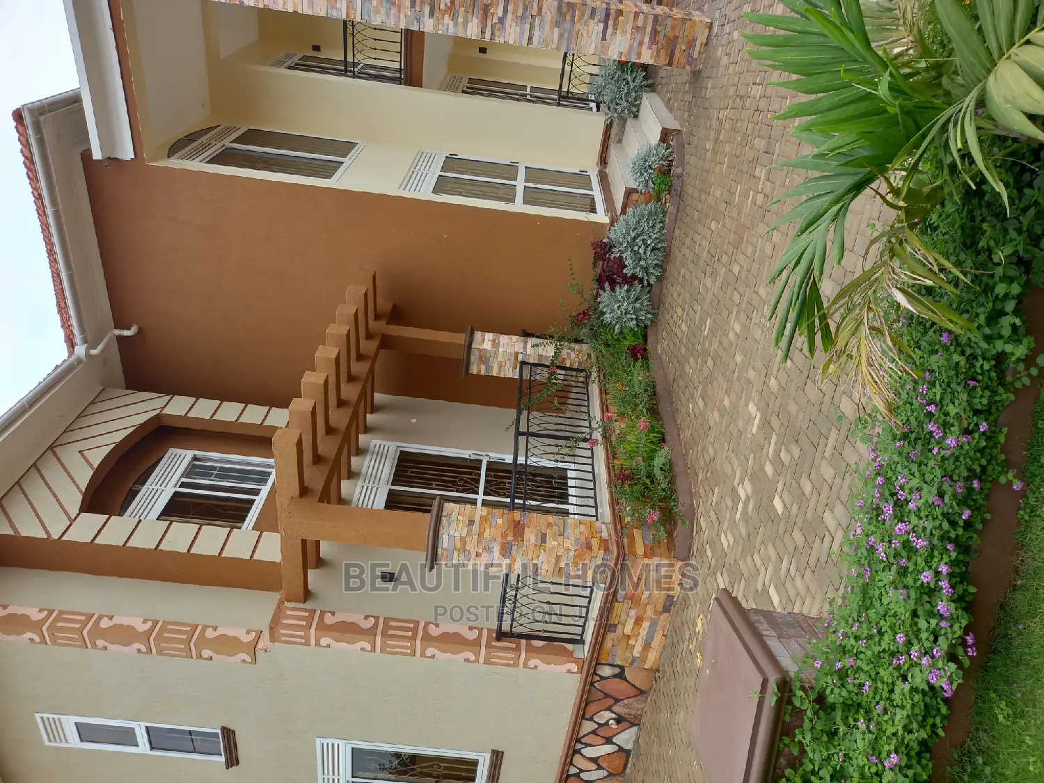 Furnished 7bdrm House in Kiwatule, Central Division for Sale in Central Division