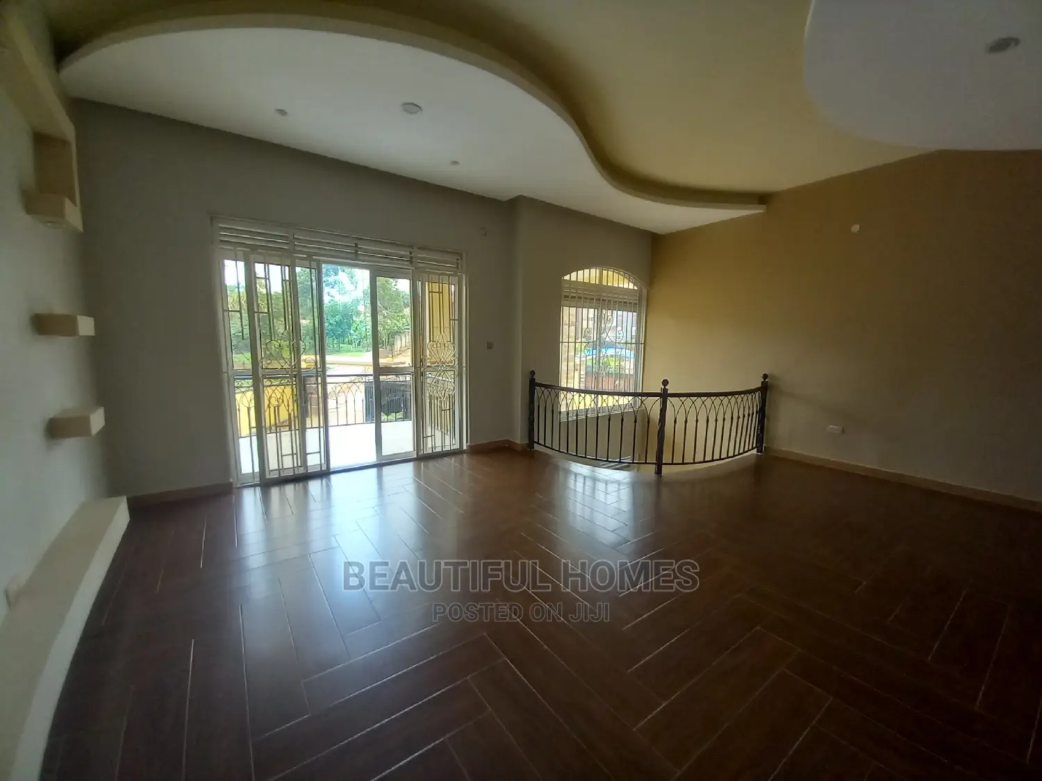 Furnished 7bdrm House in Kiwatule, Central Division for Sale in Central Division
