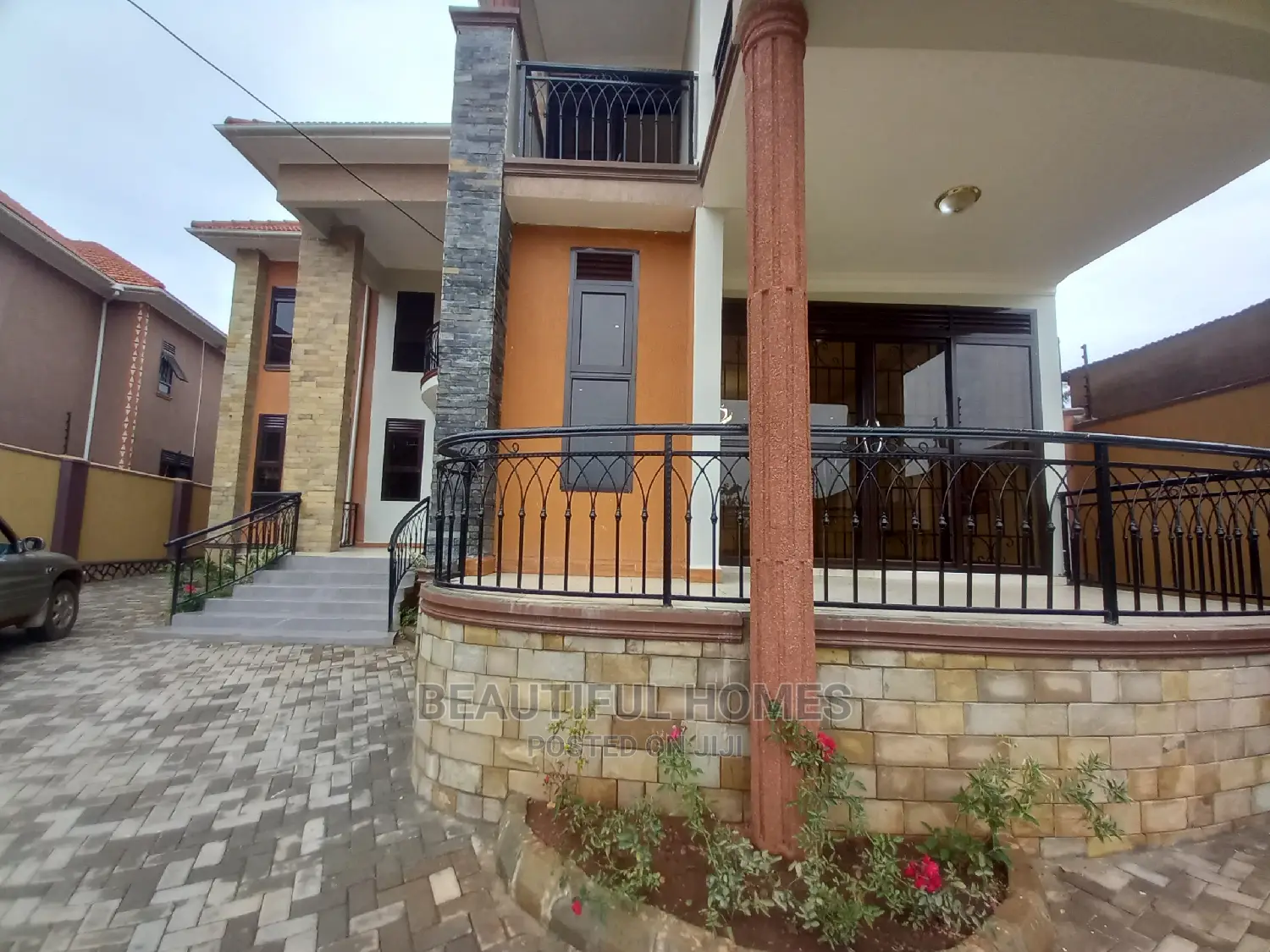 Furnished 6bdrm Mansion in Kiwatule, Central Division for Sale in Central Division