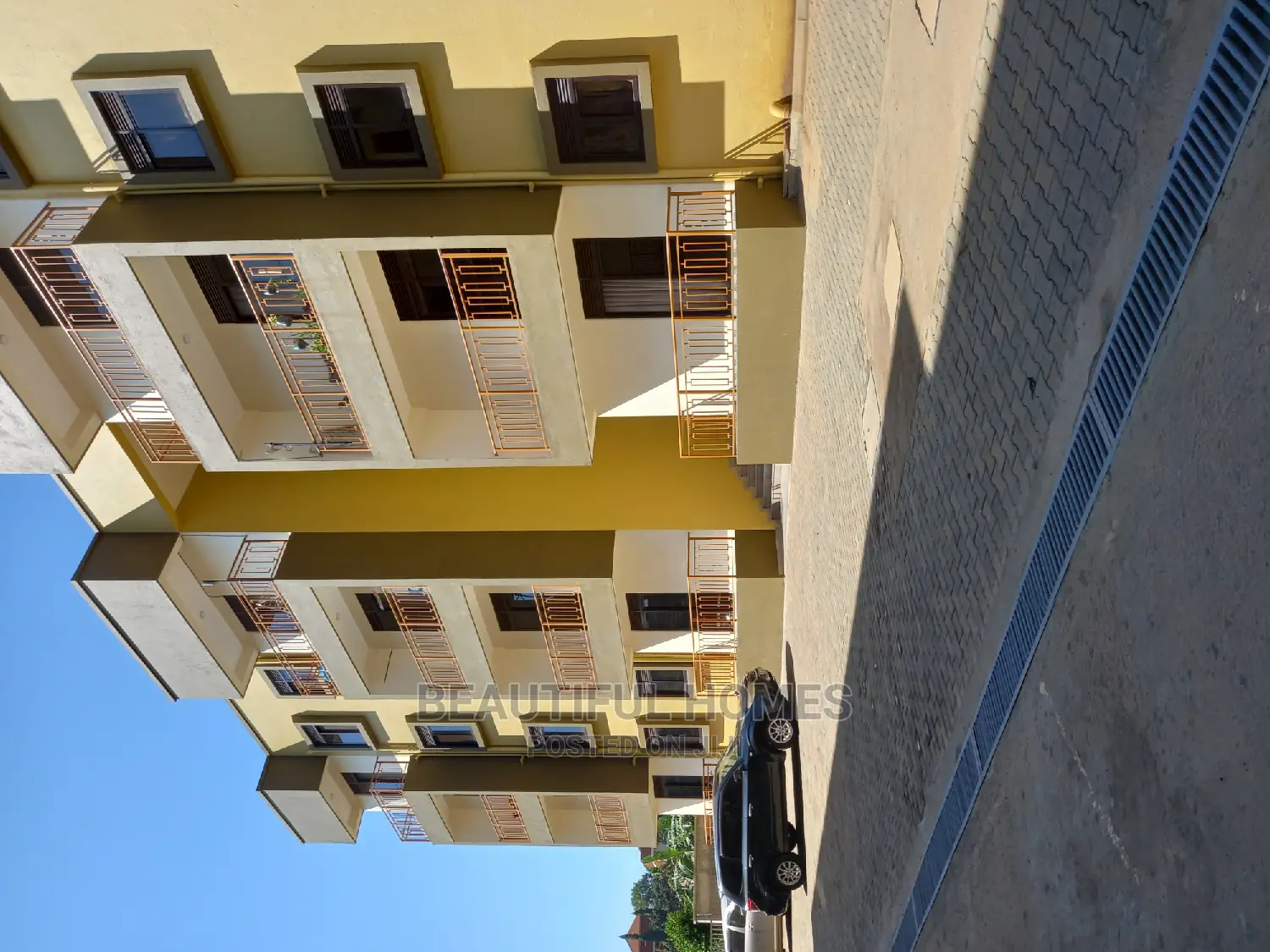 Furnished 3bdrm Condo in Kisaasi, Central Division for Sale in Central Division