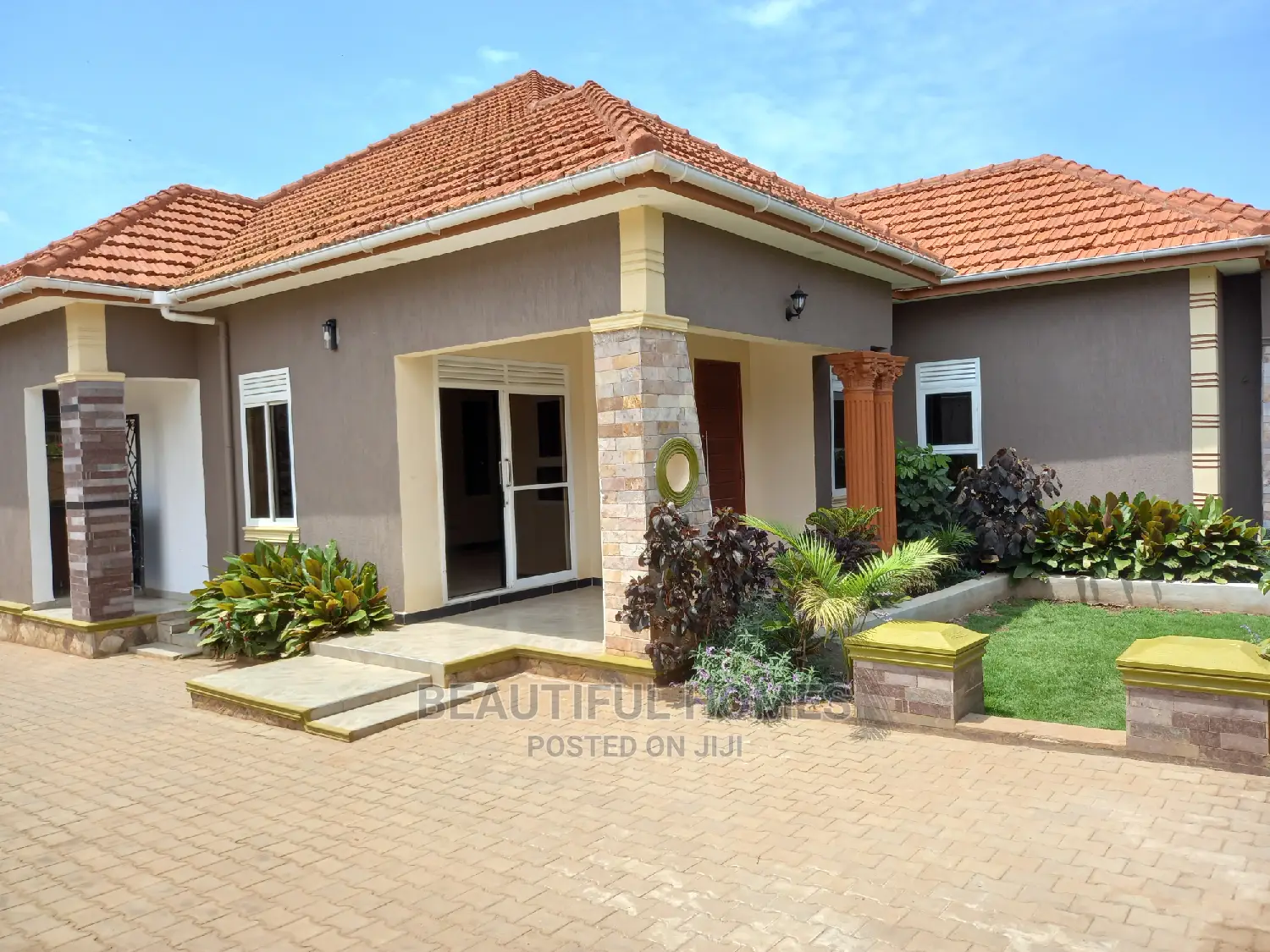 Furnished 4bdrm House in Kira Tarmack for Sale in Kira