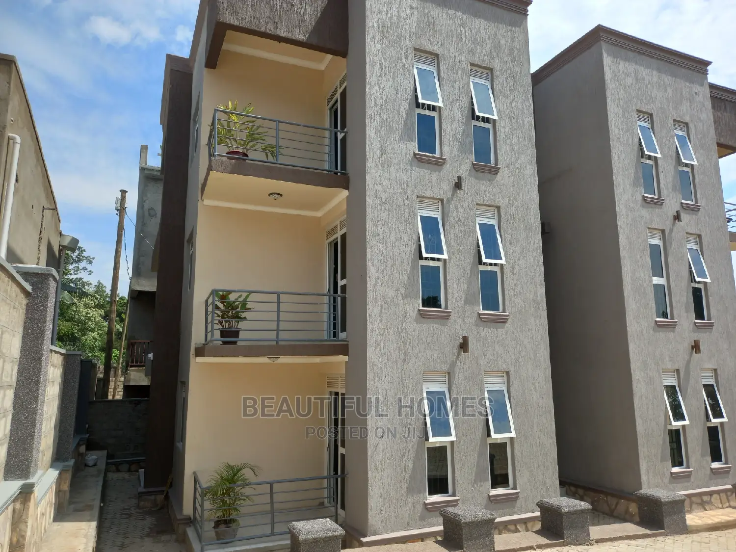 Furnished 2bdrm Apartment in Bunga, Makindye for Sale in Makindye