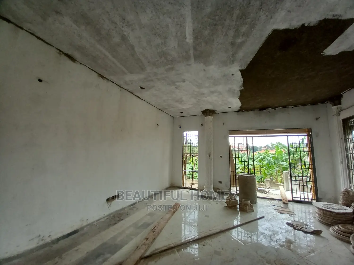 Furnished 5bdrm Mansion in Tarmack Close, Kira for Sale in Kira