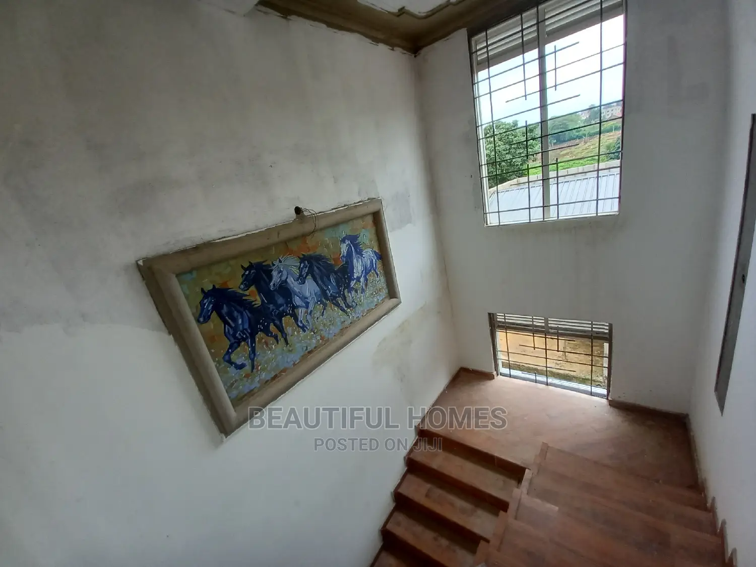 Furnished 5bdrm Mansion in Tarmack Close, Kira for Sale in Kira