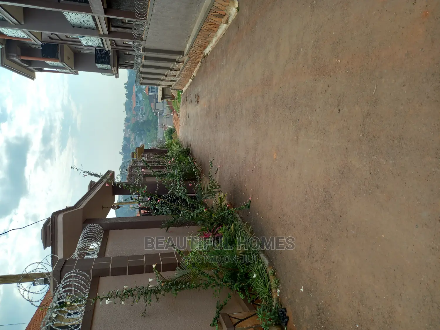 Furnished 2bdrm Apartment in Kisaasi, Central Division for Sale in Central Division