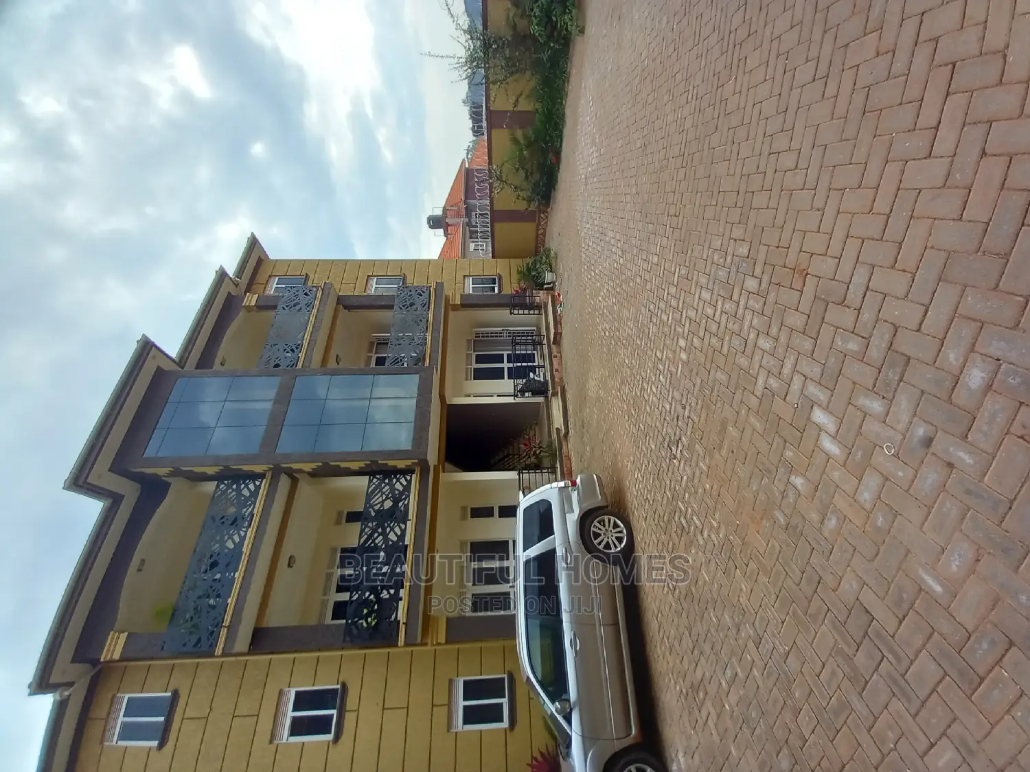 Furnished 2bdrm Apartment in Kisaasi, Central Division for Sale in Central Division