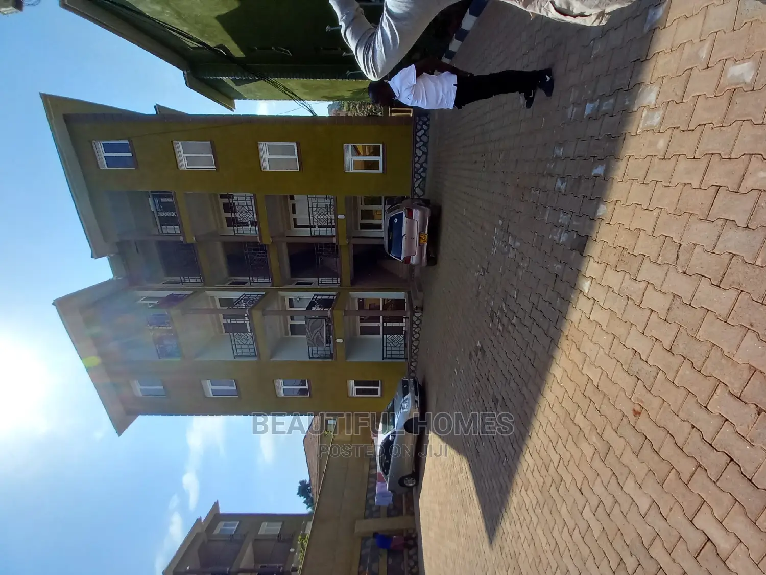 Furnished 2bdrm Apartment in Kisaasi, Central Division for Sale in Central Division
