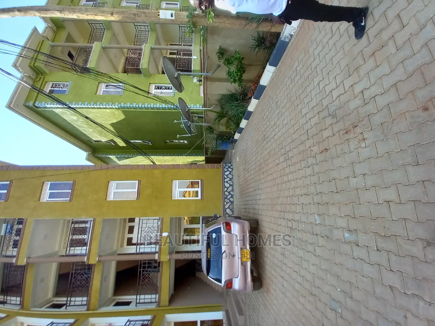 Furnished 2bdrm Apartment in Kisaasi, Central Division for Sale in Central Division