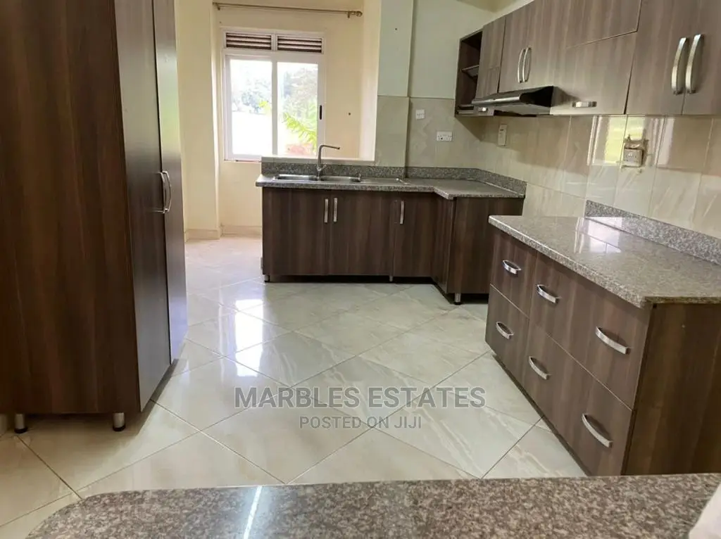 3bdrm Apartment in Kololo, Central Division for Rent in Central Division