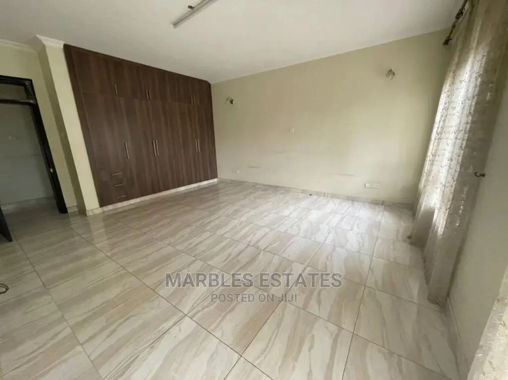 3bdrm Apartment in Kololo, Central Division for Rent in Central Division