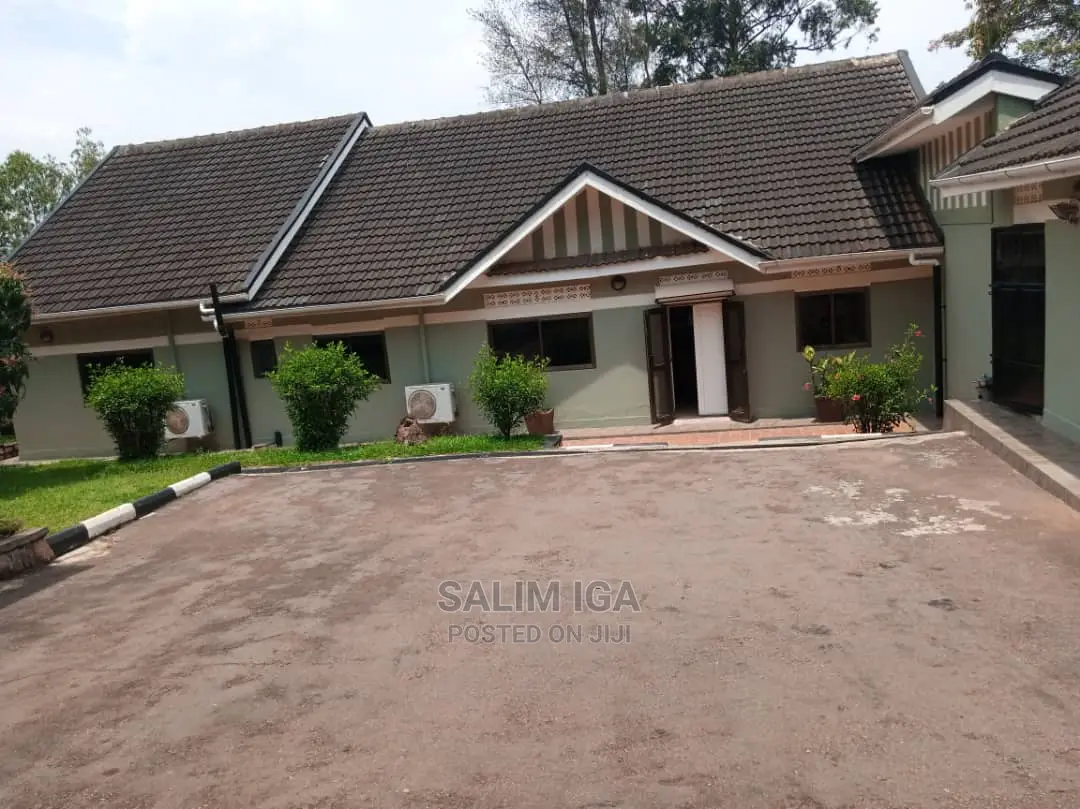 4bdrm Bungalow in Kololo Property, Central Division for Sale in Central Division