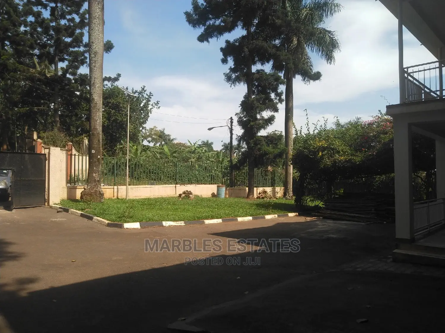 Furnished 4bdrm Block of Flats in Central Division for sale in Central Division