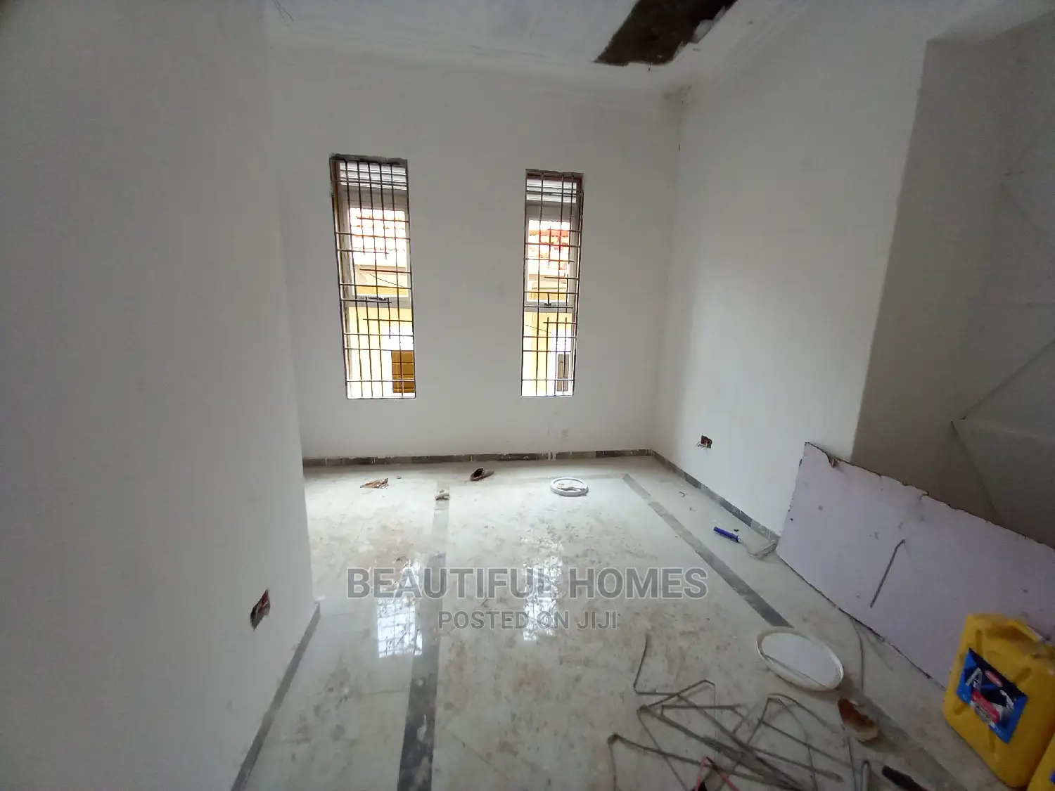 Furnished 5bdrm Mansion in Kira for Sale in Kira