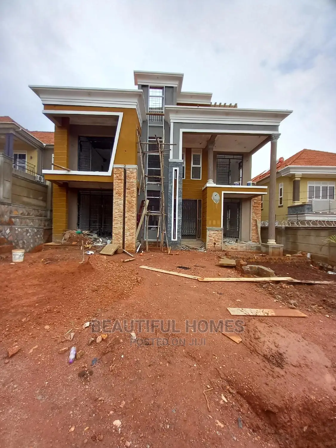 Furnished 5bdrm Mansion in Kira for Sale in Kira