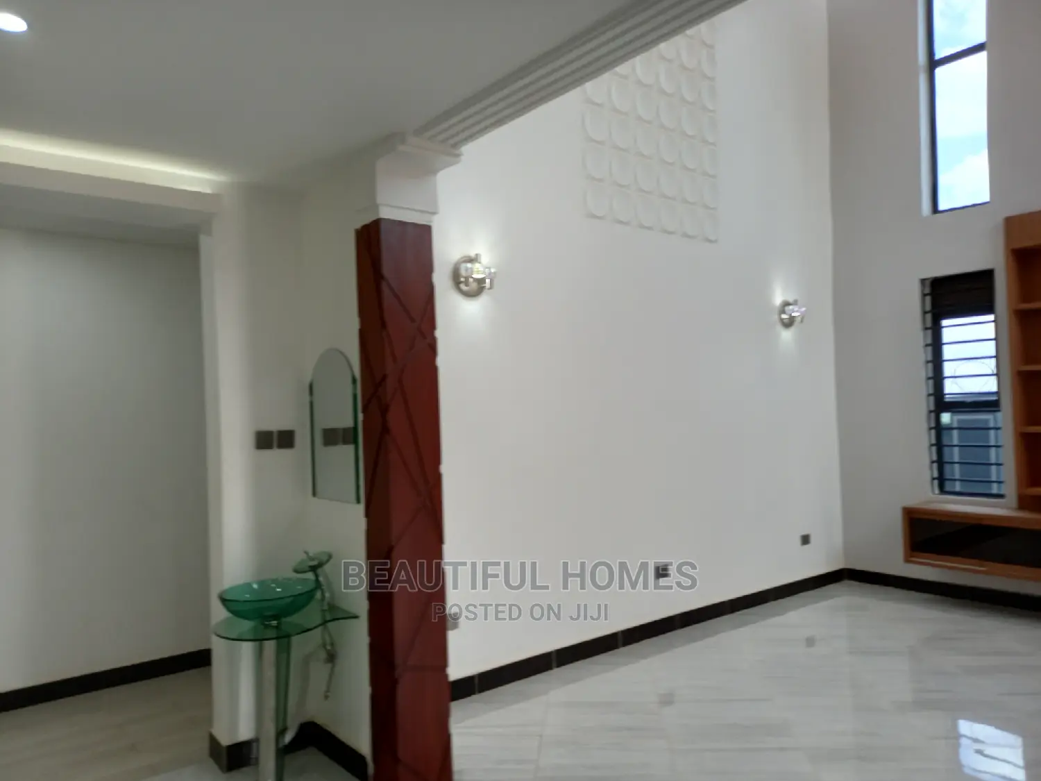 Furnished 5bdrm Mansion in Kira for Sale in Kira