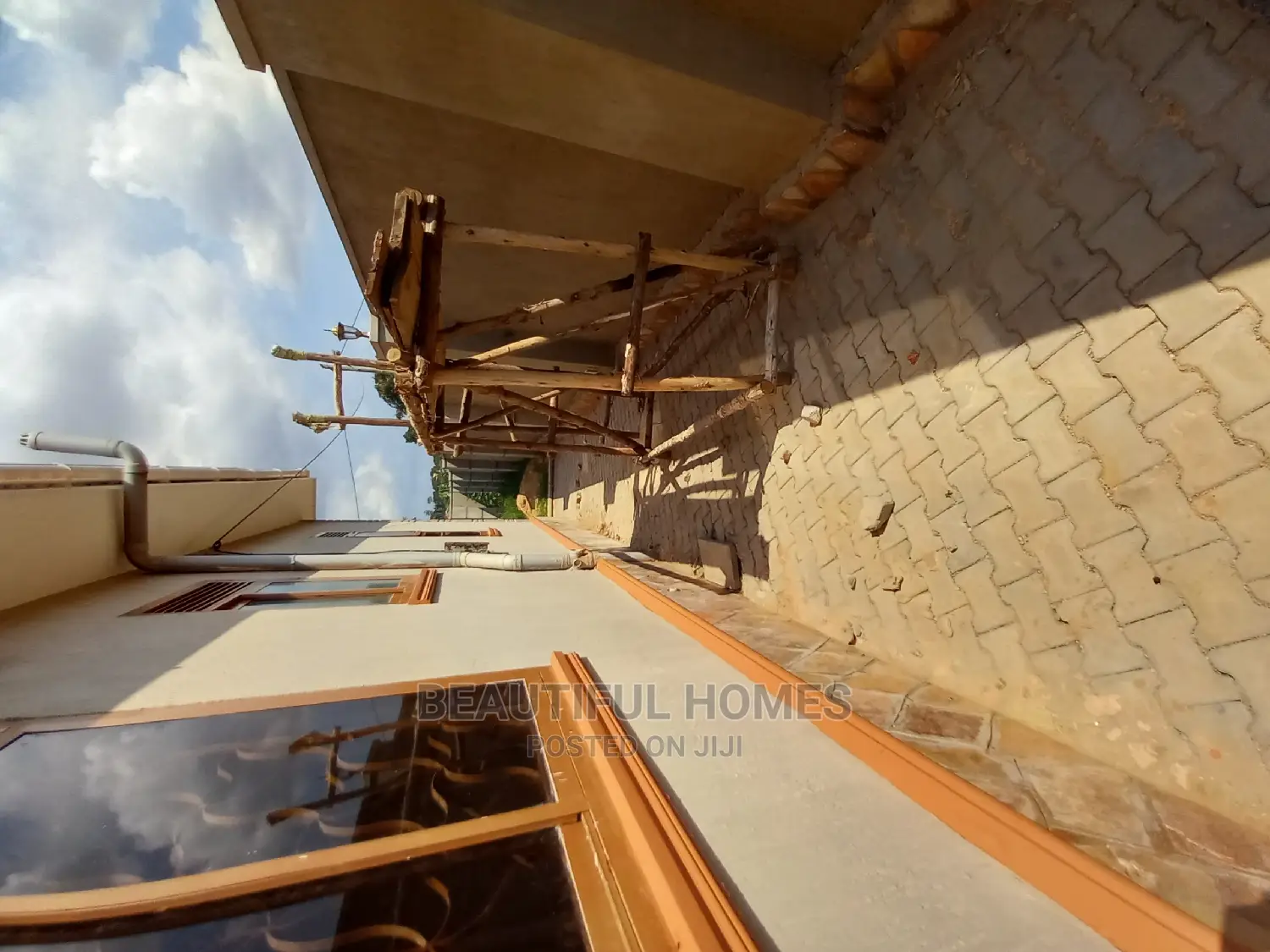 Furnished 5bdrm House in Buwate, Kira for Sale in Kira