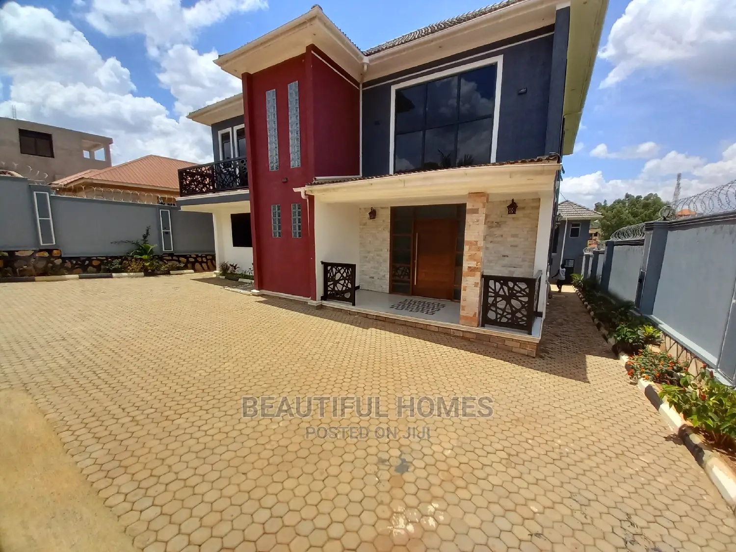 Furnished 5bdrm Mansion in Kira for Sale in Kira