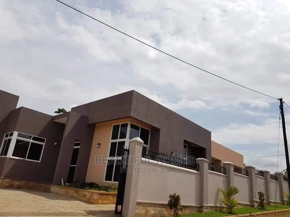 Furnished 4bdrm House in Kira for Sale in Kira