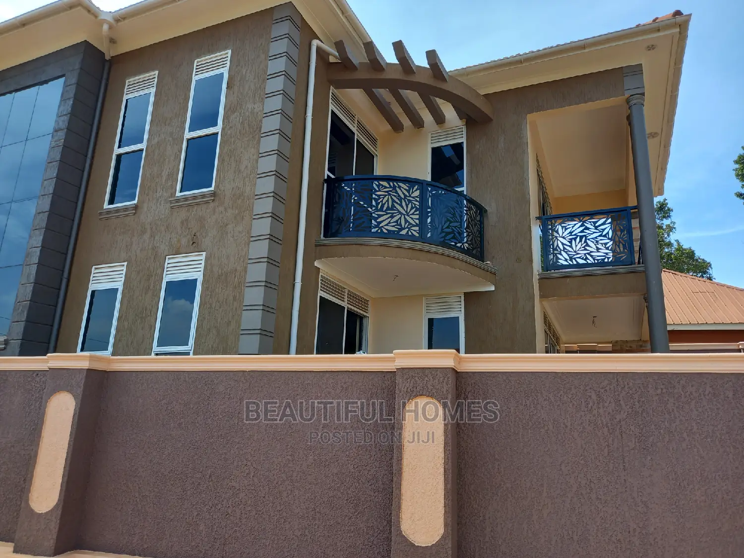 Furnished 4bdrm Mansion in Kisaasi, Nakawa for Sale in Nakawa
