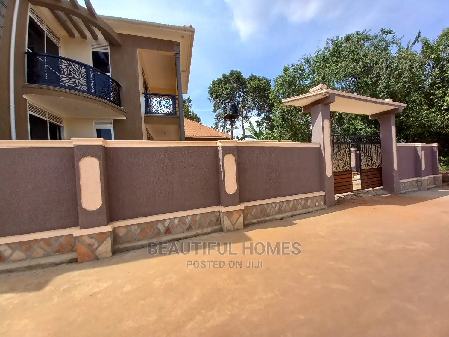 Furnished 4bdrm Mansion in Kisaasi, Nakawa for Sale in Nakawa