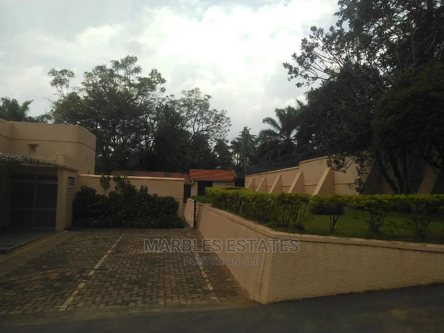 Office Space for Rent in Nakasero With a Number of Rooms . in Central Division