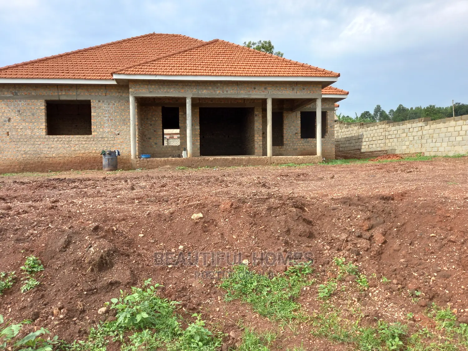 Furnished 4bdrm House in Kasangat, Nangabo for Sale in Nangabo