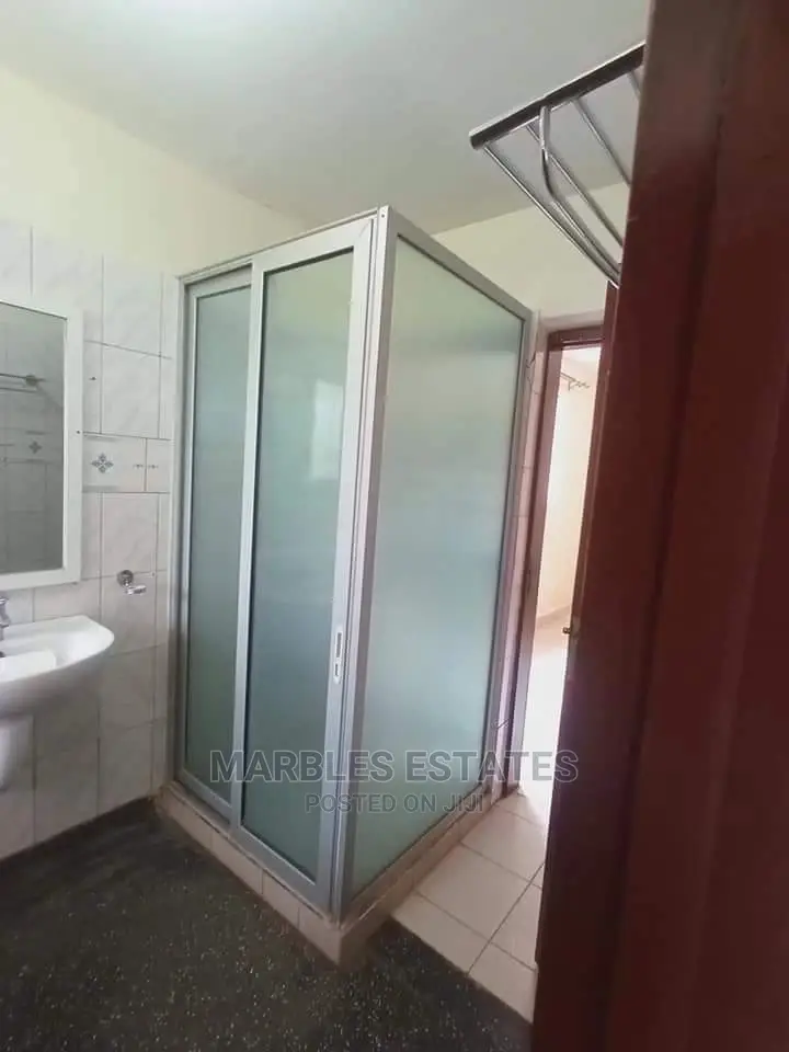 5bdrm Bungalow in Kololo, Central Division for Rent in Central Division