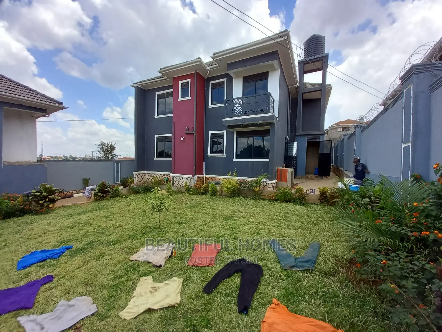 Furnished 5bdrm Mansion in Kira for Sale in Kira