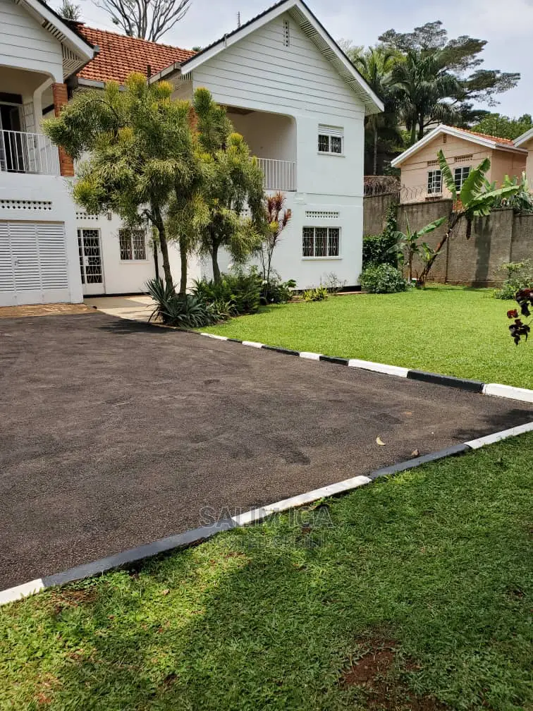 4bdrm Maisonette in Kololo Property, Central Division for Rent in Central Division