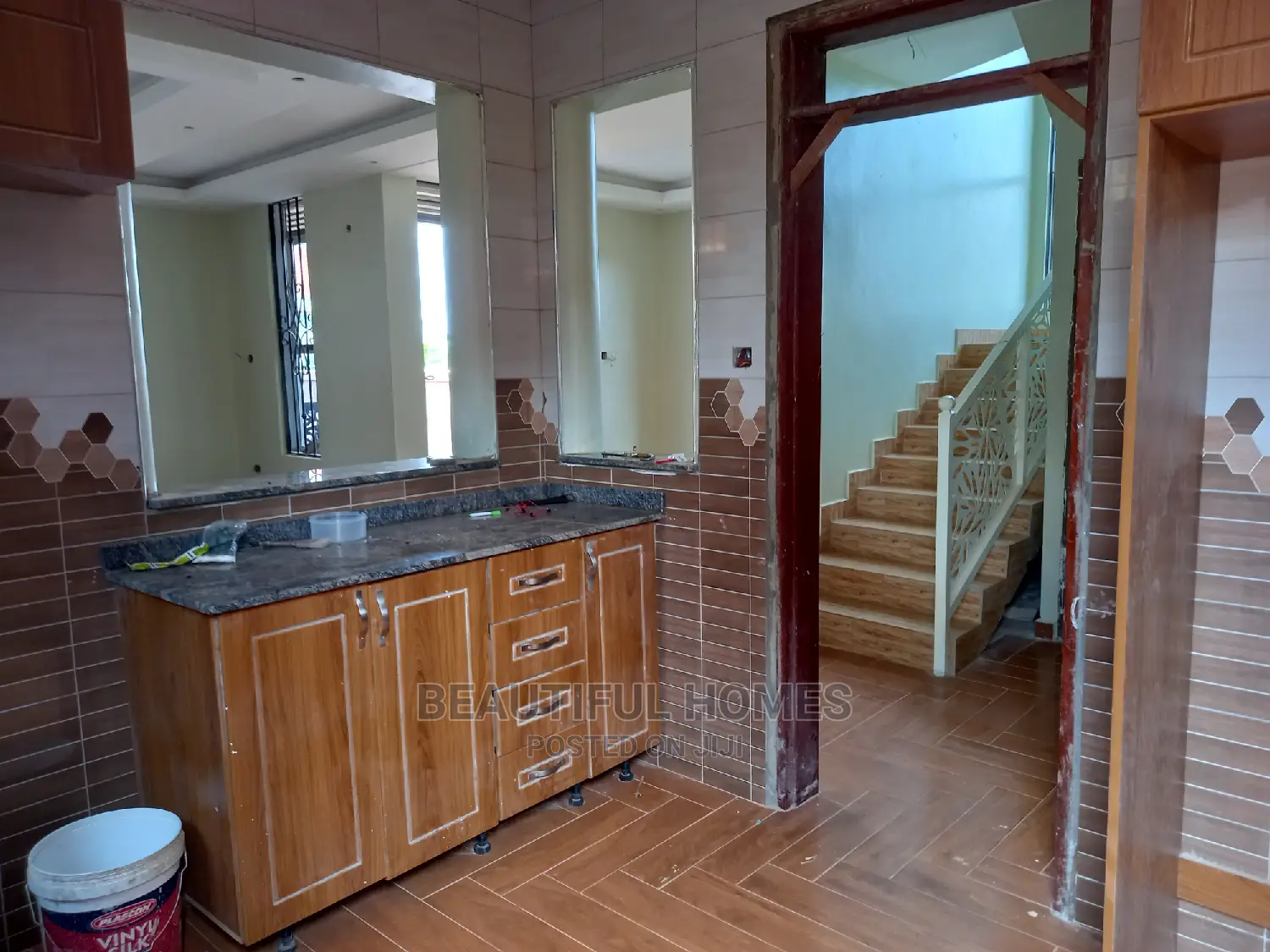 Furnished 4bdrm Villa in Kira for Sale in Kira