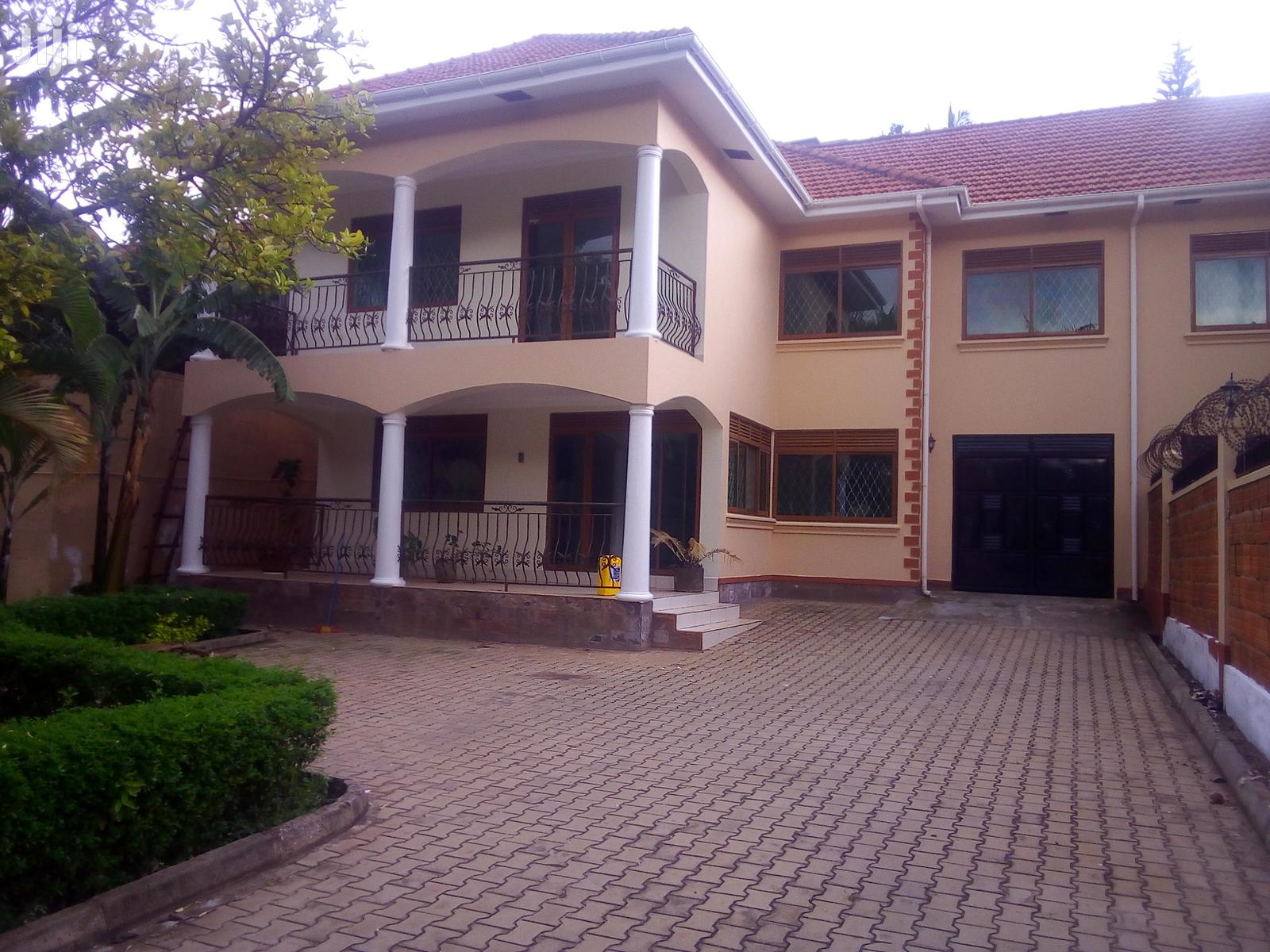 5 Bedrooms Apartment For Rent in Kampala