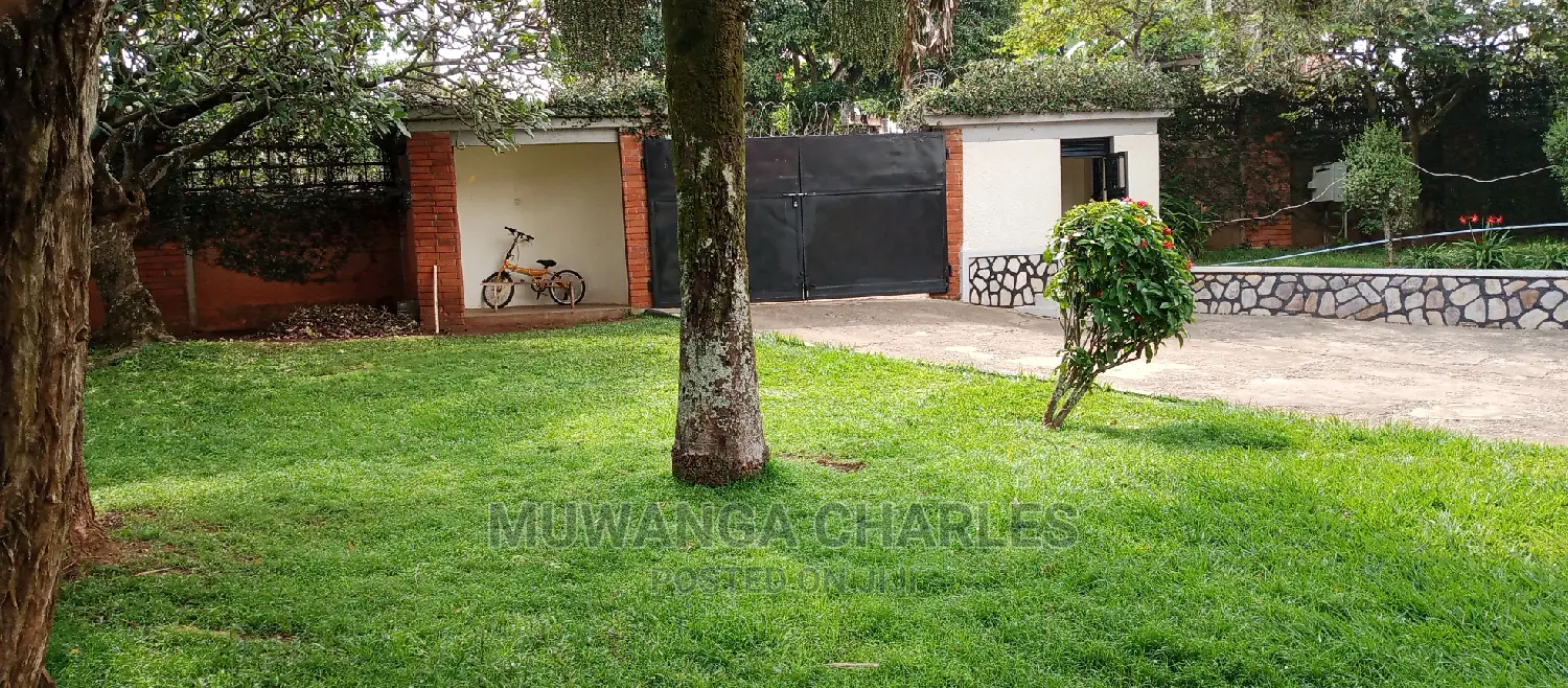 4bdrm Duplex in Fs Properties Ltd, Central Division for rent in Central Division