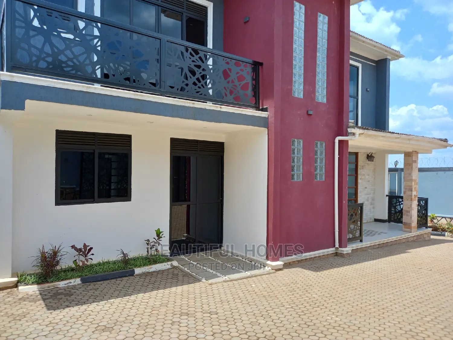 Furnished 5bdrm House in Kira for Sale in Kira