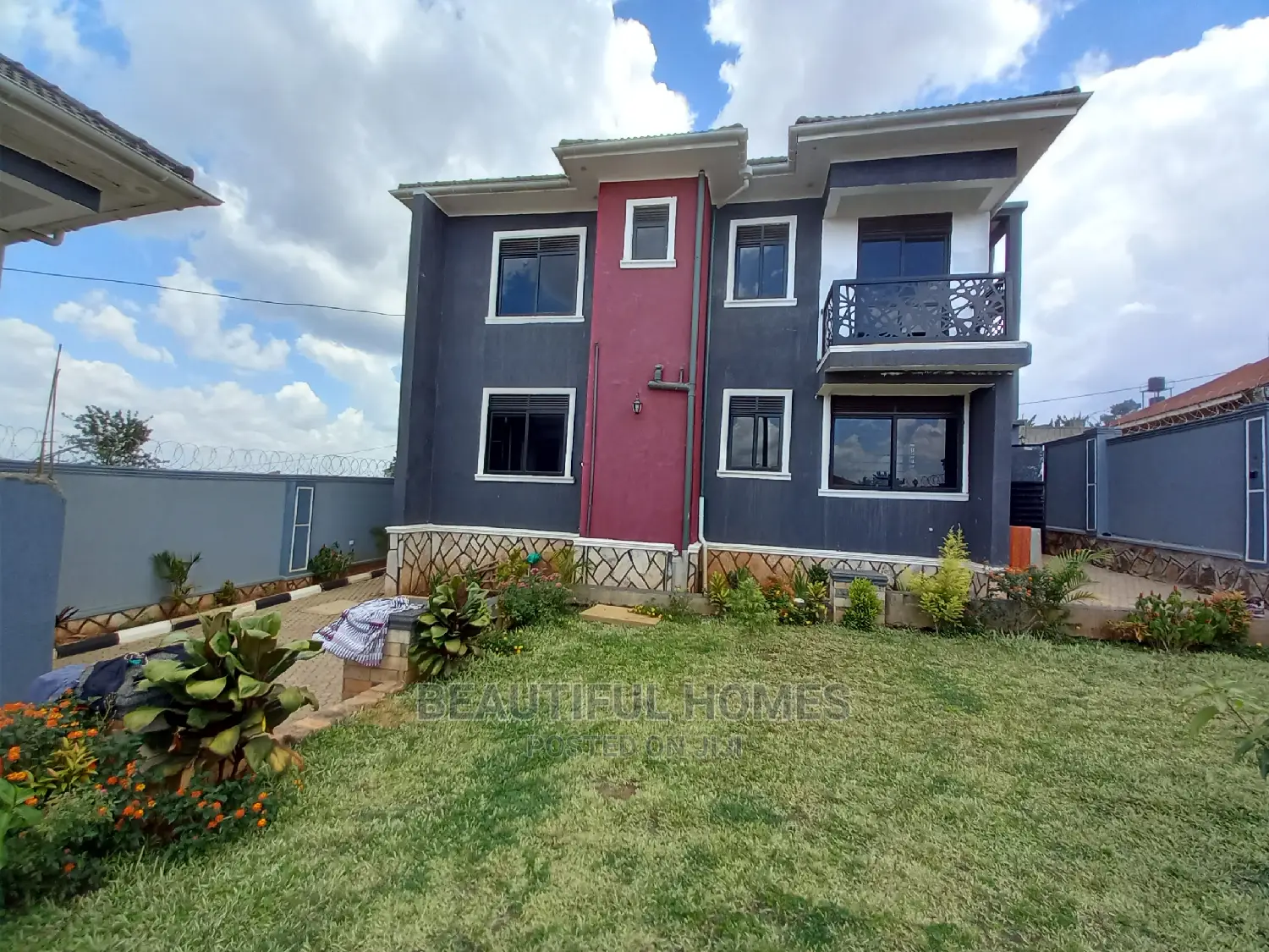 Furnished 5bdrm House in Kira for Sale in Kira