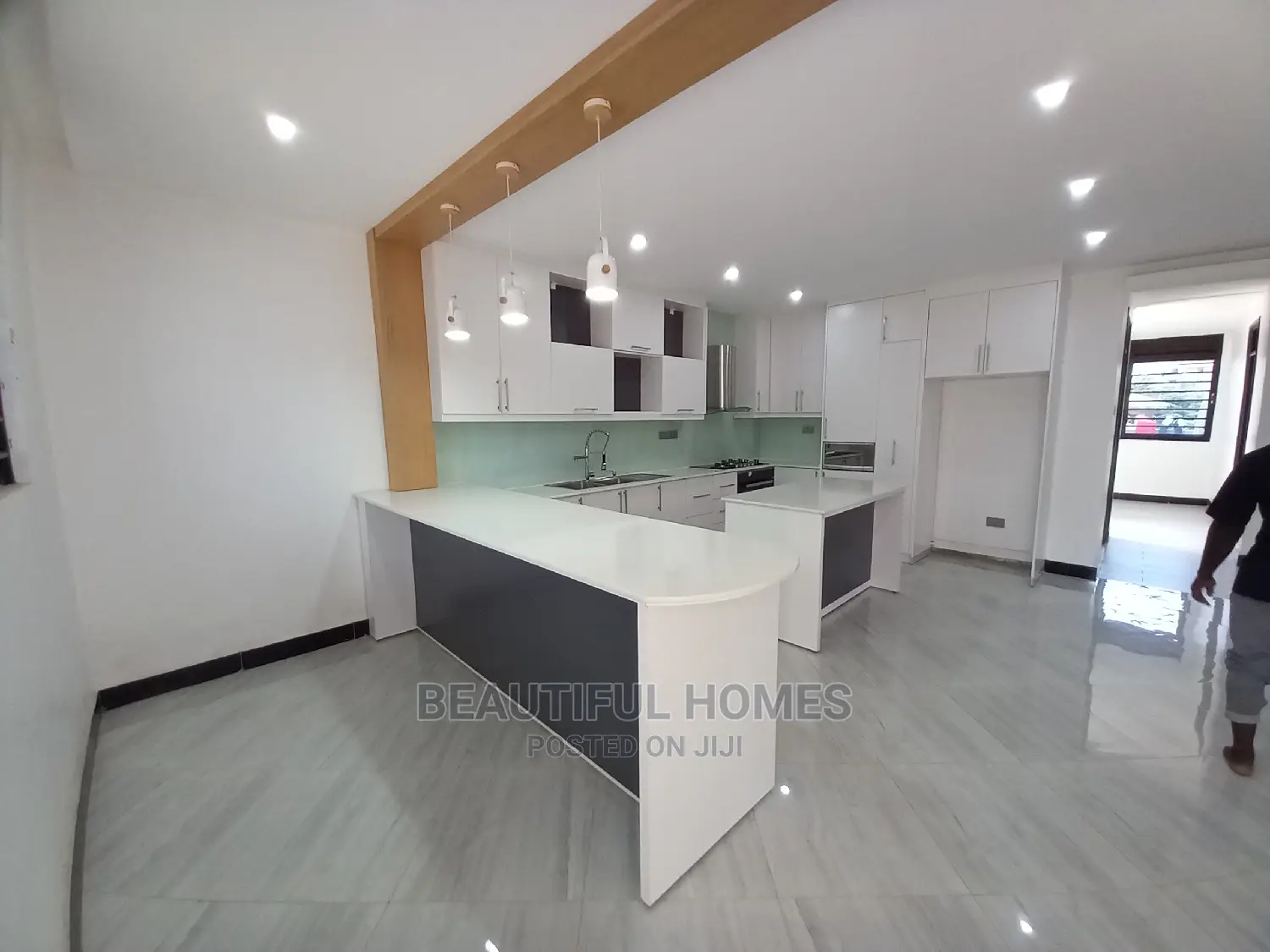 Furnished 5bdrm House in Kira for Sale in Kira