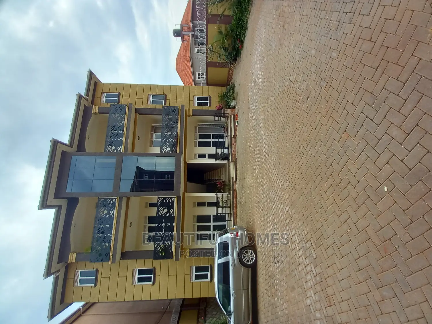 Furnished 2bdrm Apartment in Kisaasi, Nakawa for Sale in Nakawa