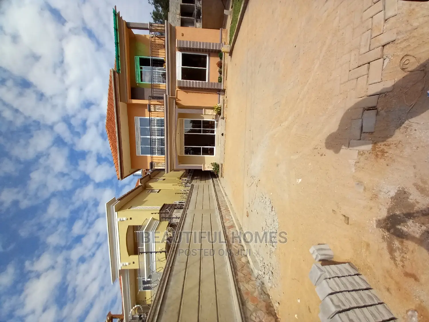 Furnished 4bdrm House in Tarmack, Kira for Sale in Kira