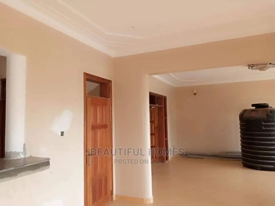 Furnished 5bdrm House in Kira for Sale in Kira