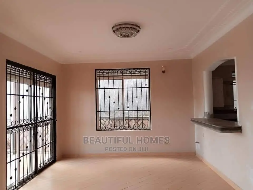 Furnished 5bdrm House in Kira for Sale in Kira