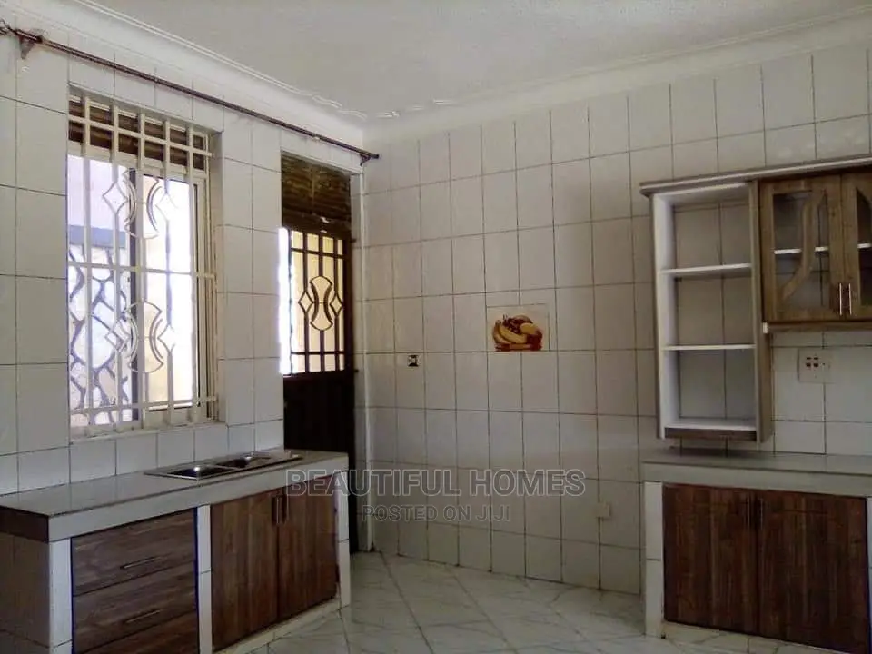 Furnished 5bdrm Mansion in Kyanja, Nakawa for Sale in Nakawa