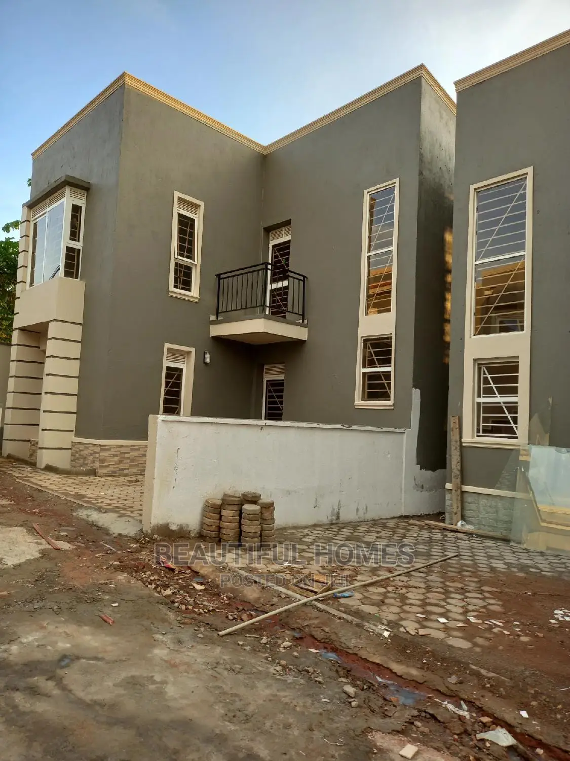 Furnished 4bdrm Villa in Kira for Sale in Kira