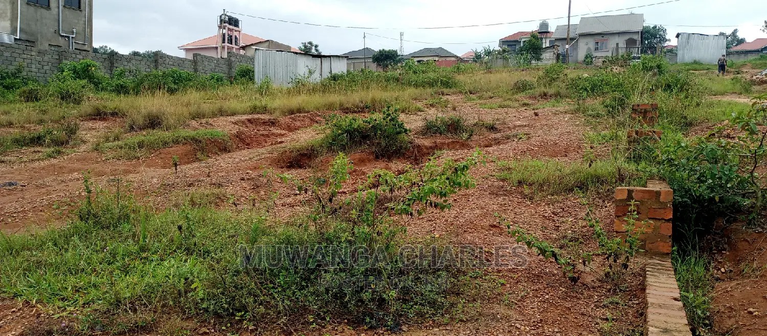 Plot on Sale in Kira in Central Division