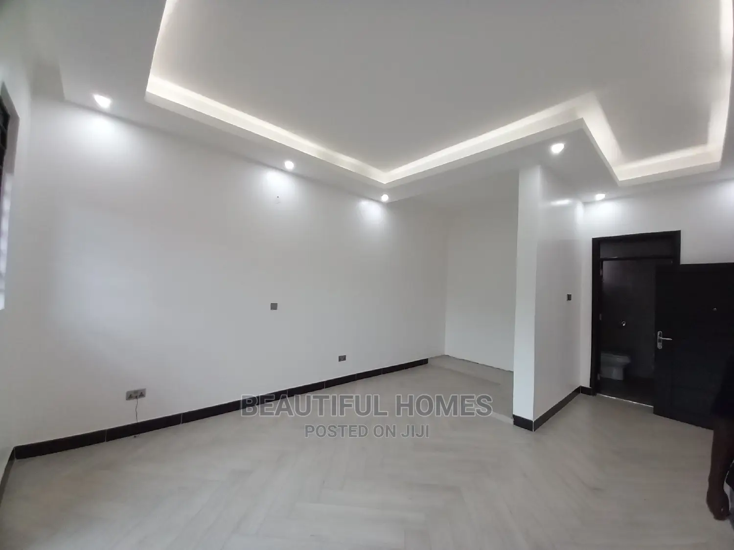 Furnished 5bdrm Mansion in Kira for Sale in Kira