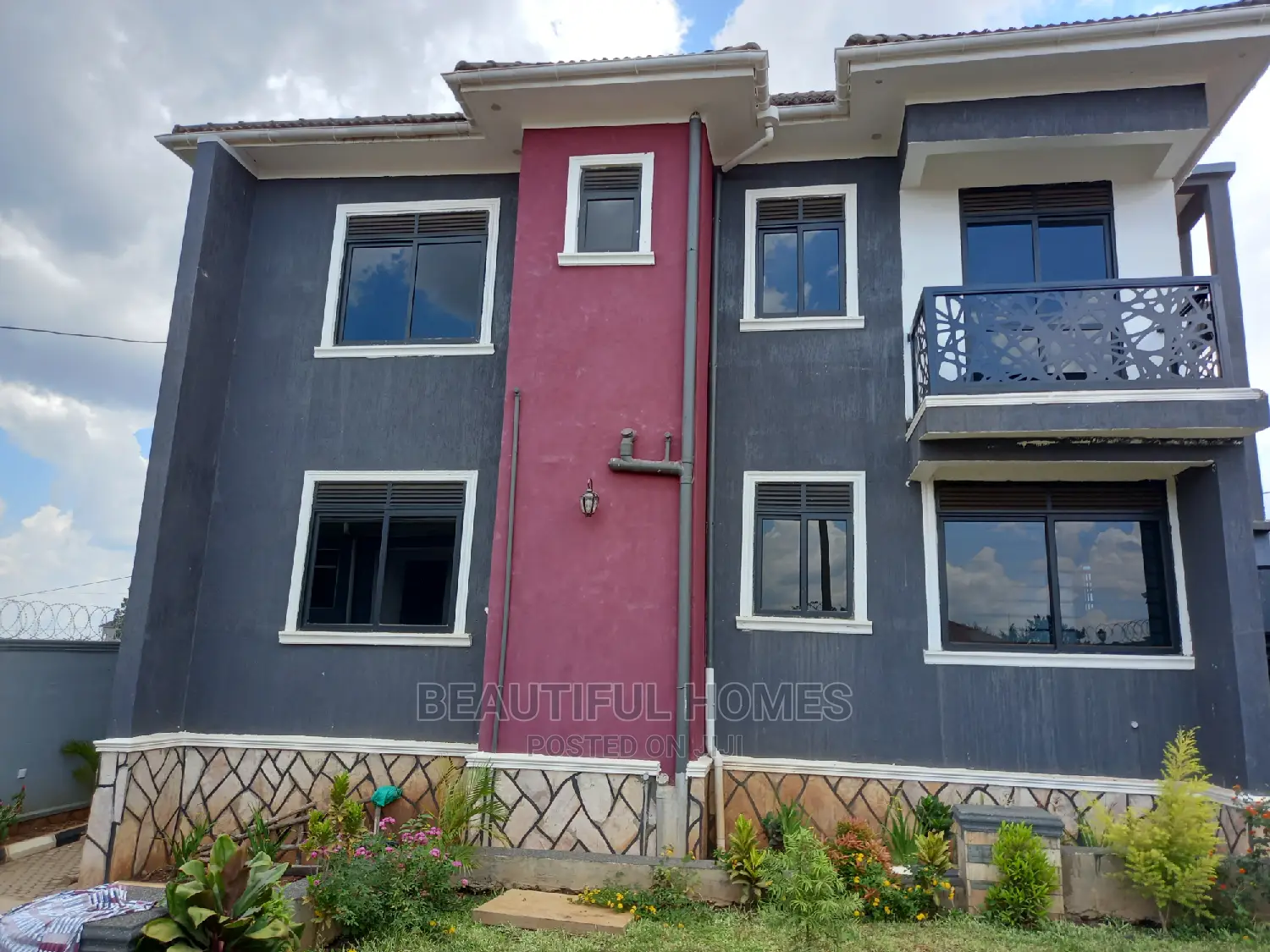 Furnished 5bdrm Mansion in Kira for Sale in Kira